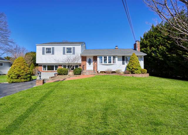 Property at 9 Tennyson Pl, Greenlawn, NY 11740, 4 beds, 2 baths
