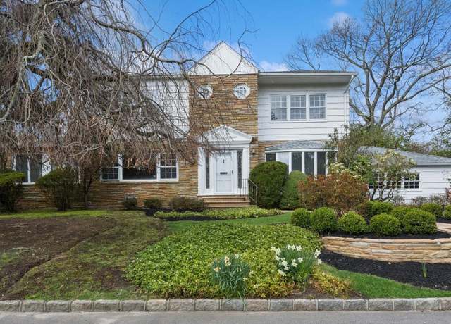 Property at 270 Bayberry Dr, Hewlett Harbor, NY 11557, 4 beds, 2.5 baths