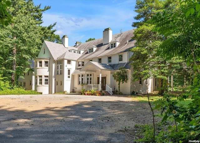 Property at 456 Duck Pond Rd, Matinecock, NY 11560, 9 beds, 9.5 baths