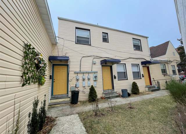 Property at 2 Ash Pl, Great Neck, NY 11021, 8 beds, 7 baths