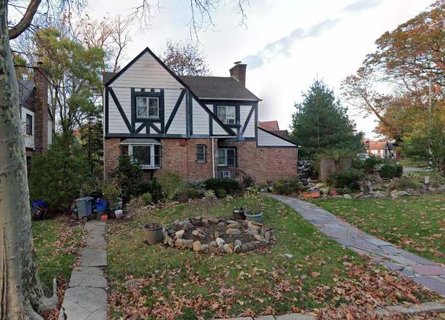 Property at 182-27 Grand Central Pkwy, Jamaica Estates, NY 11432, 3 beds, 3.5 baths