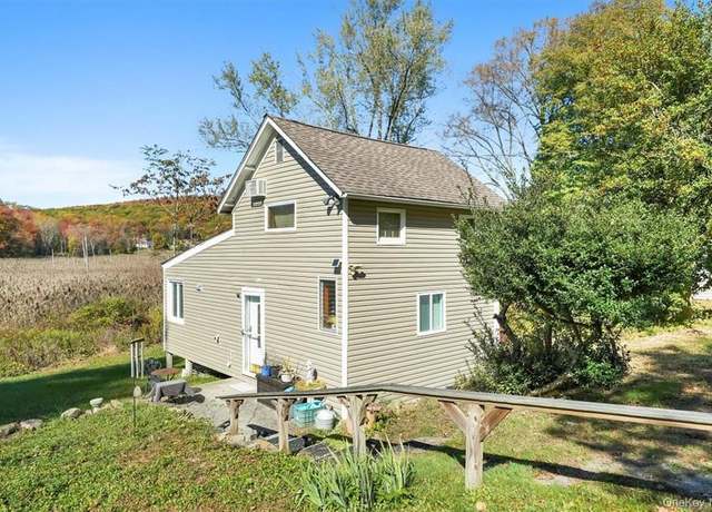 Property at 241 Smith Clove Rd, Highland Mills, NY 10930, 2 beds, 1 bath
