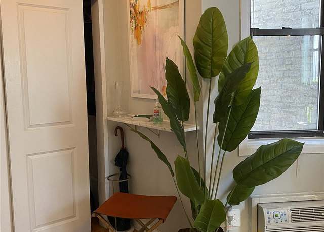 Property at 344 E 87th St Unit 3C, New York (manhattan), NY 10128, 1 bed, 1 bath