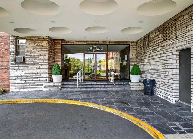 Property at 333 Bronx River Rd #621, Yonkers, NY 10704, 2 beds, 1 bath