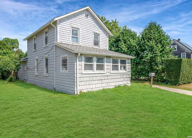 Property at 805 Bridge St, Greenport, NY 11944, 2 beds, 1 bath