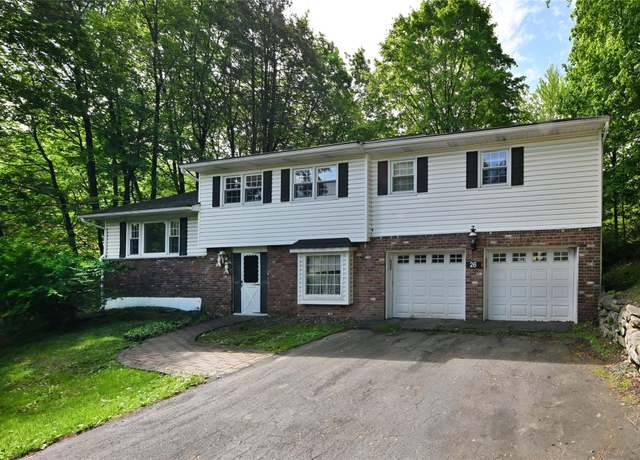 Property at 26 Greenridge Way, Spring Valley, NY 10977, 3 beds, 2.5 baths