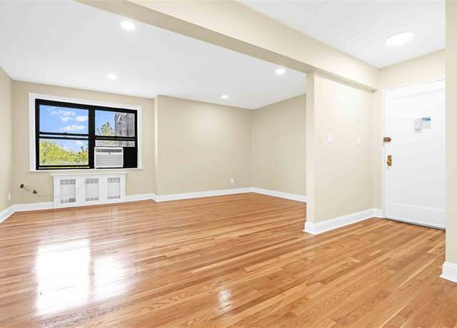 Property at 25-40 Union St Unit 6B, Flushing, NY 11354, 3 beds, 1 bath