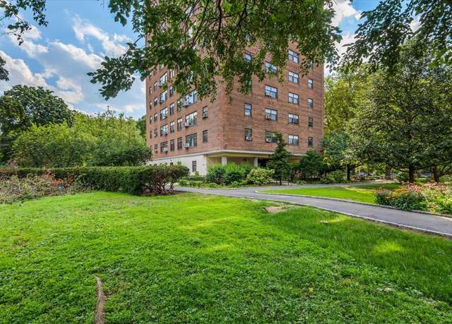 Property at 21-10 33rd Rd Unit 9A, Astoria, NY 11106, 2 beds, 1 bath