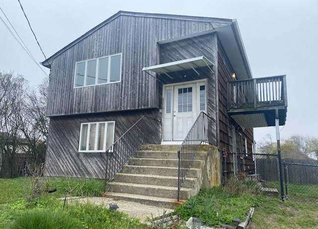 Property at 83 Grandview Dr, Shirley, NY 11967, 5 beds, 2 baths
