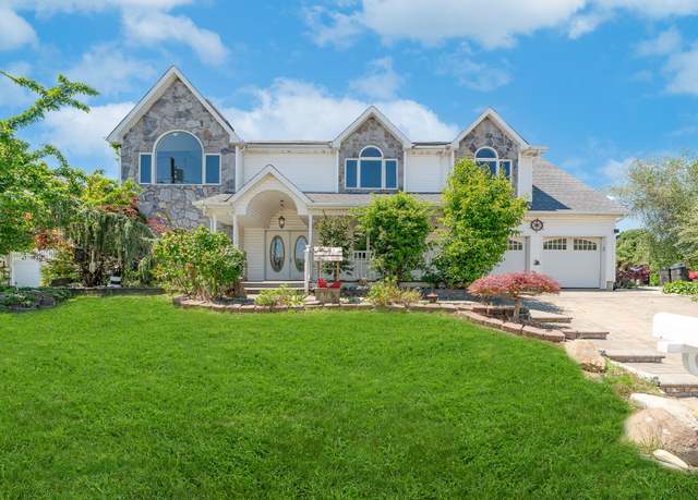 Property at 2874 Shore Rd, Seaford, NY 11783, 5 beds, 3 baths
