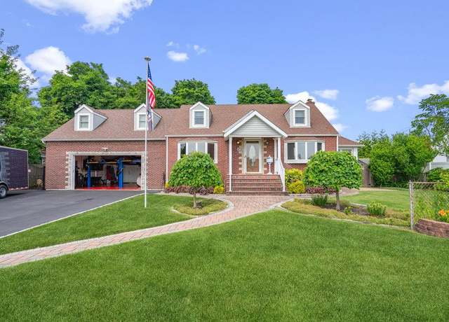 Property at 56 Avenue K, Kings Park, NY 11754, 4 beds, 2 baths