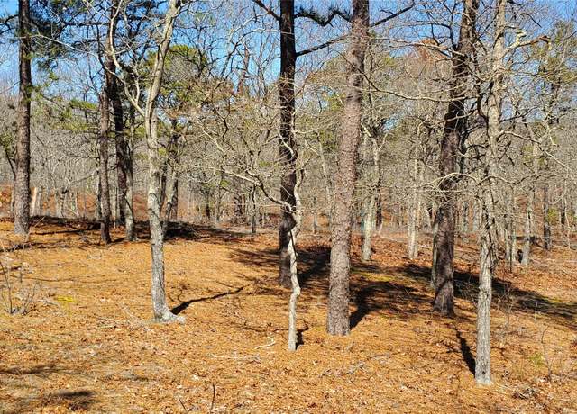 Property at 5 Bark Ct, East Hampton, NY
