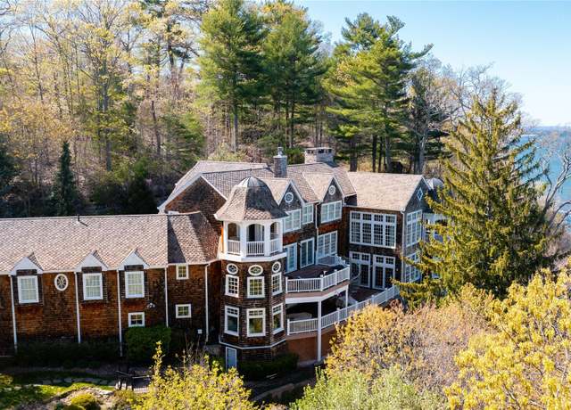 Property at 1386 Ridge Rd, Laurel Hollow, NY 11791, 5 beds, 5.5 baths