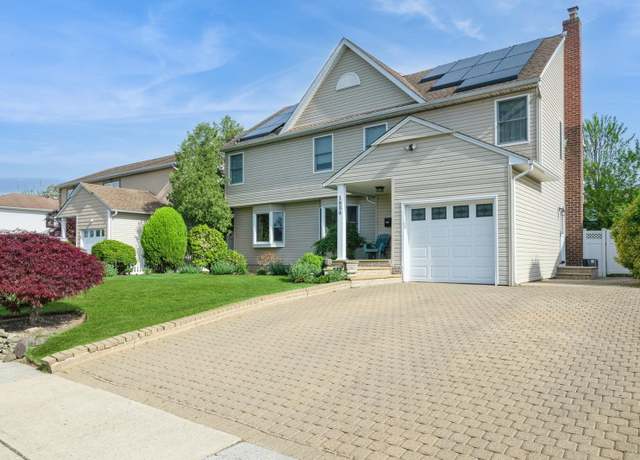Property at 1834 Midland Dr, East Meadow, NY 11554, 5 beds, 4 baths