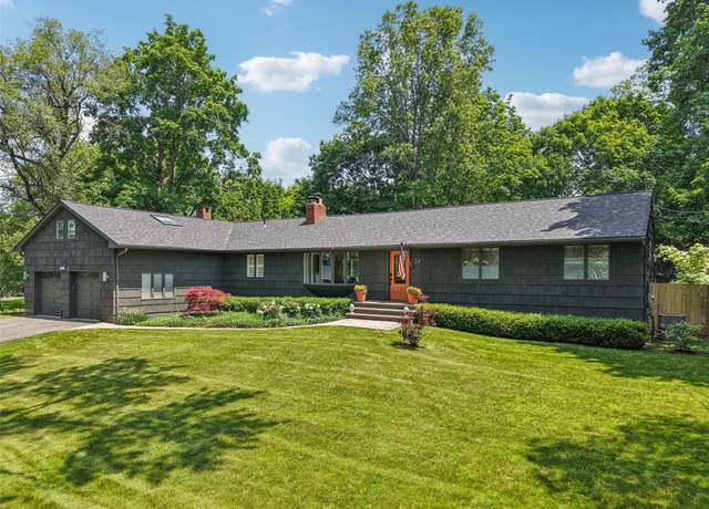 Property at 34 Iroquois Ave, Palisades, NY 10964, 3 beds, 3 baths