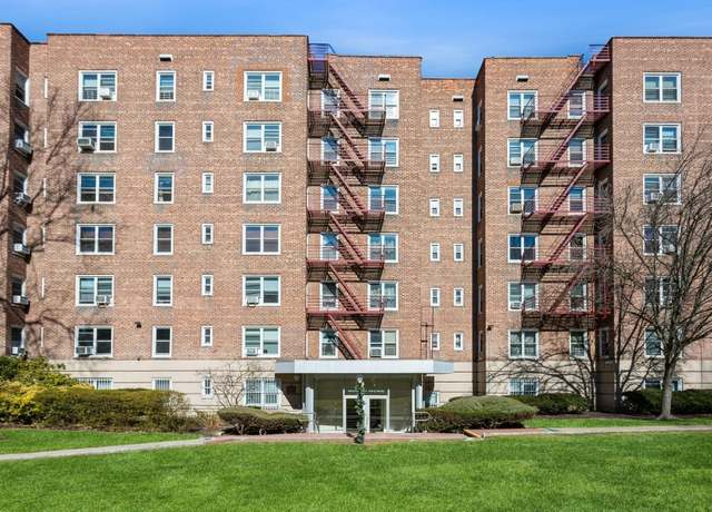 Property at 1300 Midland Ave Unit A25, Yonkers, NY 10704, 2 beds, 1 bath