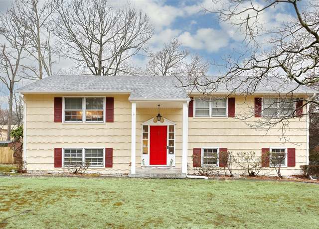 Property at 3 Ehret Dr, Monsey, NY 10952, 4 beds, 2.5 baths