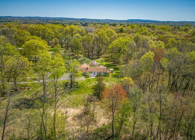 Property at 32 Old Route 199, Red Hook, NY 12571, 6 beds, 5 baths