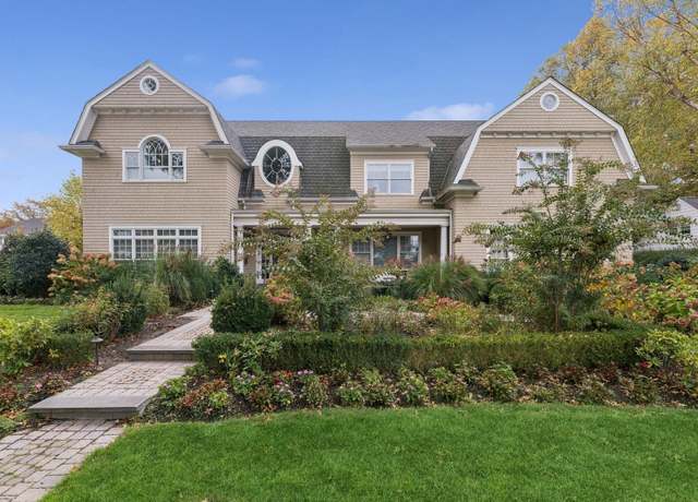 Property at 4 Warton Pl, Garden City, NY 11530, 5 beds, 4.5 baths