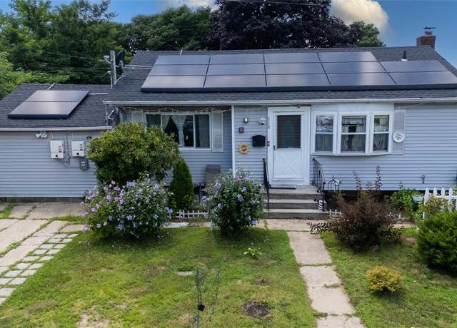 Property at 218 Grand Blvd, Brentwood, NY 11717, 6 beds, 3 baths