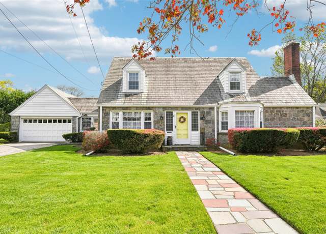 Property at 42 Ogden Ave, East Williston, NY 11596, 4 beds, 2 baths