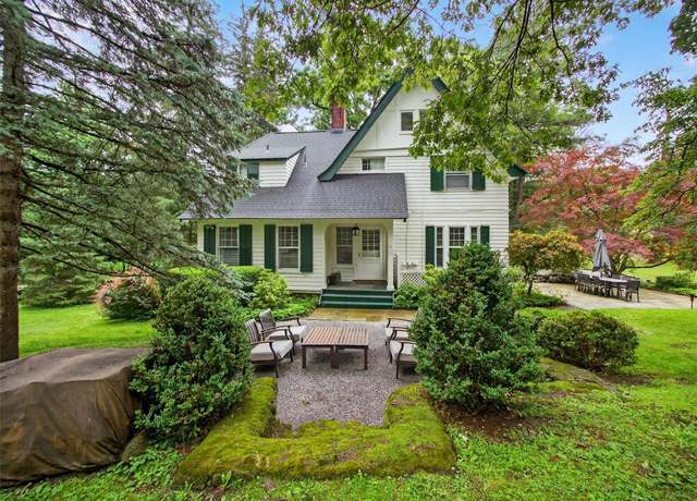 Property at 15 Ridge Rd, Tuxedo Park, NY 10987, 4 beds, 4.5 baths