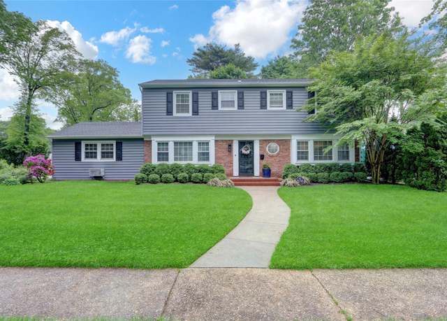 Property at 83 Poplar St, Garden City, NY 11530, 3 beds, 3 baths