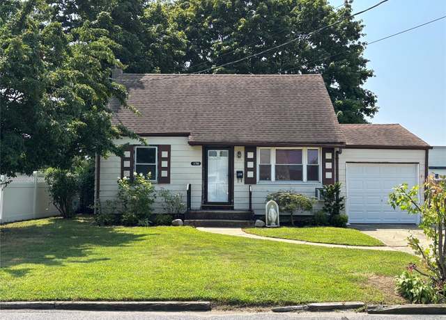 Property at 170 Van Buren St, West Babylon, NY 11704, 3 beds, 1 bath