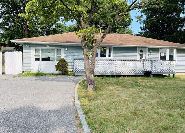 Property at 67 Saxon Ave, Bay Shore, NY 11706, 3 beds, 1.5 baths