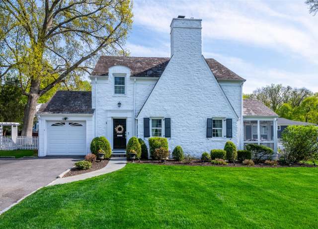 Property at 140 Rosehill Ave, New Rochelle, NY 10804, 3 beds, 2.5 baths