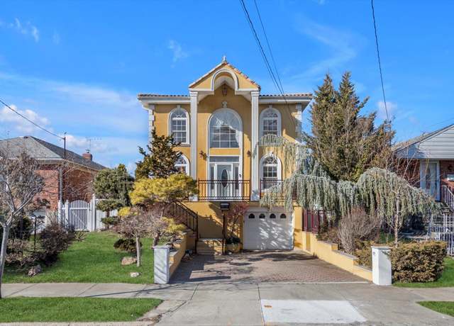 Property at 141-33 11th Ave, Whitestone, NY 11357, 3 beds, 4.5 baths