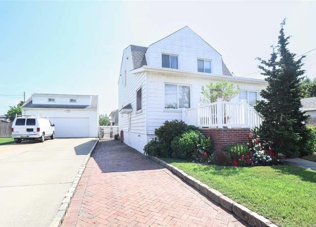 Property at 14 Alemeda St, Inwood, NY 11096, 4 beds, 2 baths