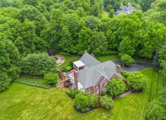 Property at 29 Benson Point Ct, Stony Point, NY 10980, 7 beds, 6 baths