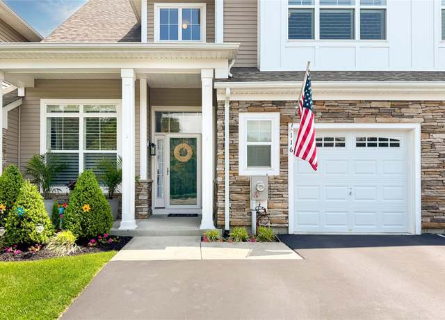 Property at 116 Wavell Ave, Yaphank, NY 11980, 2 beds, 2.5 baths