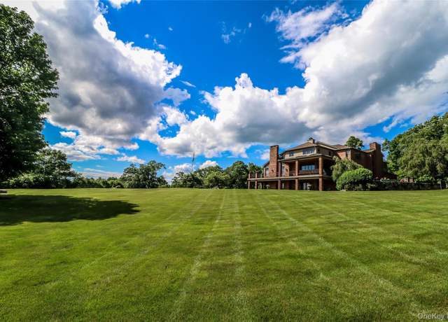 Property at 16 Reynwood Dr, Brewster, NY 10509, 4 beds, 6 baths