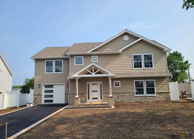 Property at 56 Bayberry Ln, Levittown, NY 11756, 5 beds, 3.5 baths