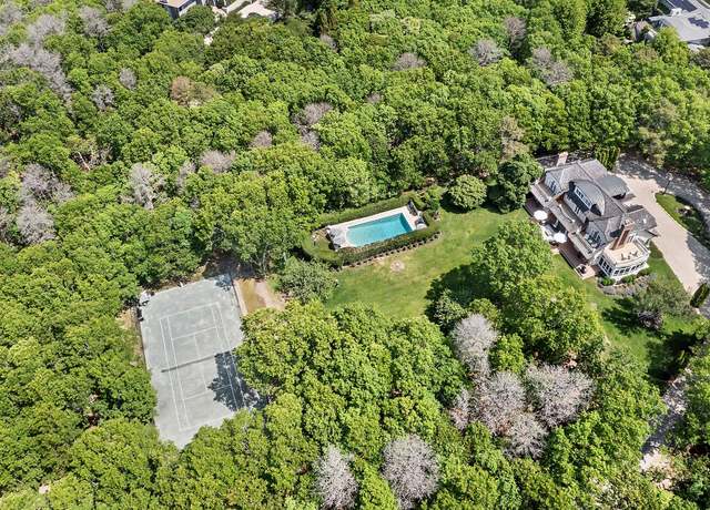 Property at 1903 Deerfield Rd, Water Mill, NY 11976, 6 beds, 6 baths
