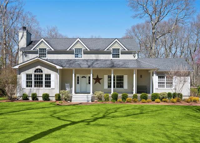 Property at 86 Inlet View Path, East Moriches, NY 11940, 4 beds, 2.5 baths