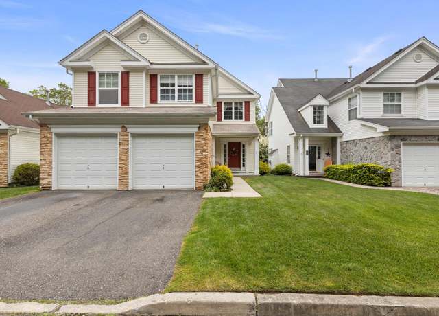 Property at 302 Birchwood Park Dr, Middle Island, NY 11953, 3 beds, 2.5 baths