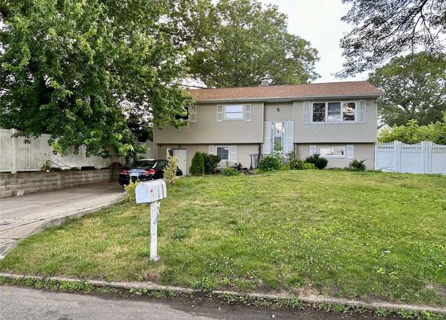 Property at 3 Bart Dr, Selden, NY 11784, 5 beds, 2 baths