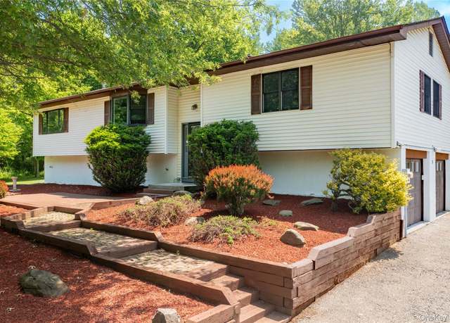 Property at 23 Wild Turkey Run, Wappingers Falls, NY 12590, 3 beds, 2.5 baths