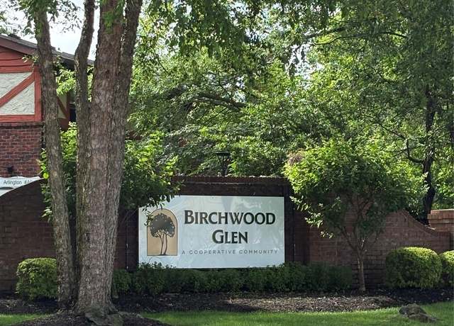 Property at 25 Glen Hollow Drive Unit H9, Holtsville, NY 11742, 1 bed, 1 bath