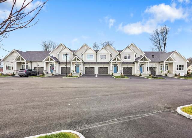 Property at 2040 Crompond Rd #23, Yorktown Heights, NY 10598, 3 beds, 2.5 baths