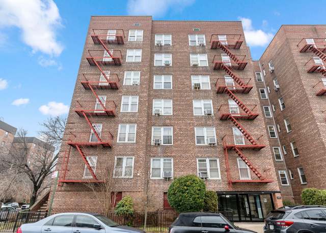 Property at 33-05 90th St Unit 4F, Jackson Heights, NY 11372, 3 beds, 1 bath