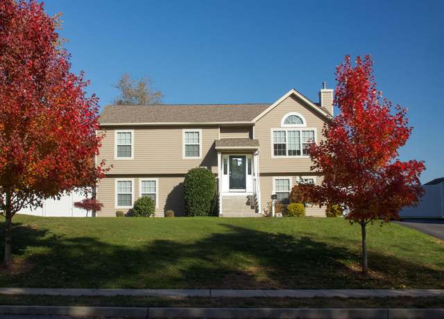Property at 59 Havemeyer Ln, Commack, NY 11725, 5 beds, 3 baths