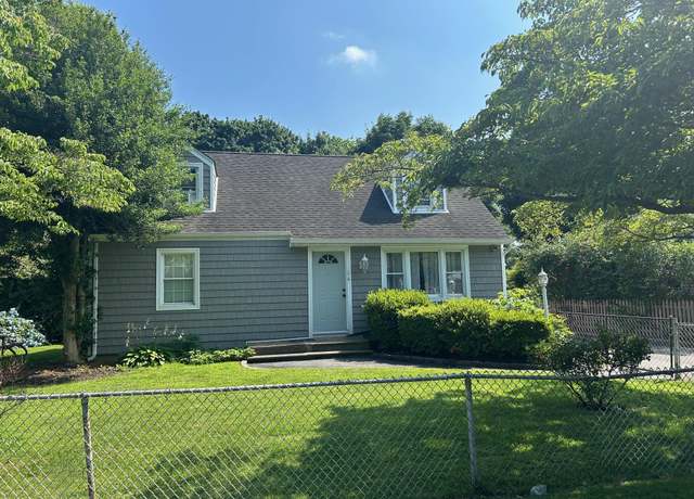Property at 14 W. 16th W 16th, Huntington Station, NY 11746, 4 beds, 2 baths