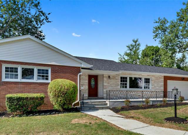 Property at 991 Grant Ave, Pelham, NY 10803, 3 beds, 2 baths