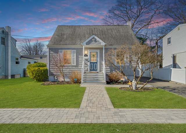 Property at 145 N Fulton Ave, Lindenhurst, NY 11757, 3 beds, 2 baths