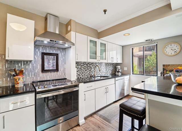 Property at 15 Greenridge Ave #16, White Plains, NY 10605, 2 beds, 2 baths