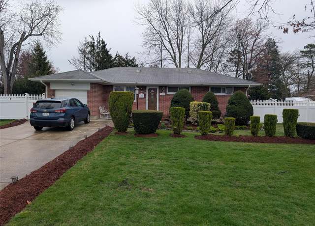Property at 209 Brentwood Pkwy, Brentwood, NY 11717, 4 beds, 2 baths